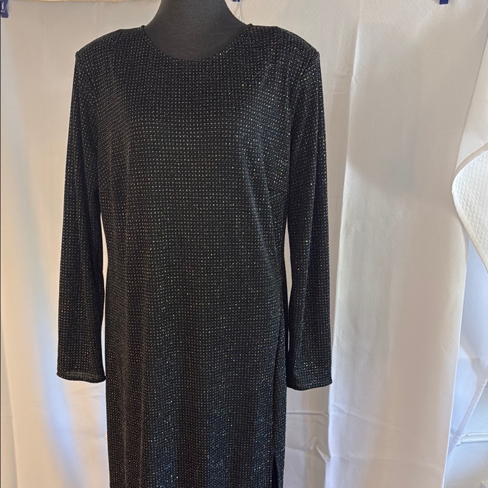 Elegant Vintage Glittery Black Long sleeve long Dress with slide slit. XL